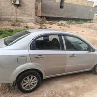 للبيع افيو 2009 خليجي مكينه مسكر  عدل 2000 كير مكينه حداديه  تبريد  ثل...