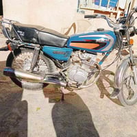 موديل ٢٠١١ • اوراق اصولي • اسود