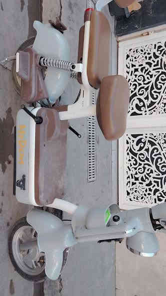 دراجه شحن للبيع دراجه نضيفه وكلش حلوه جبتها جديده مصارلي سبوع ومماشيه بعدها جديده السعر 300 وبيها مجال المكان حي جهاد ***********
