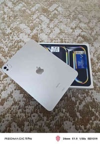 ايباد M4 جديد بعده بل ضمان بطاريه 100  السعر مليون و100 مكاني بغداد 07...