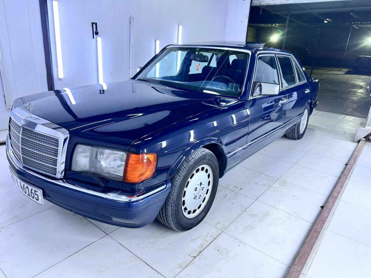 مارسيدس رأسي 1991  V8 560 SEL اصل وارد يابان 
رقم بغداد دولي بسمي
سياره جديده وجاهزة وكلشي بيه بلادي على وضع الشركة مكفوله من التعمير شرط
ماشيه 173 الف كيلو متر شرط قابله للزياده 
بيها 3 قطع صبغ والباقي مكفول وبيها جراد قليل بالقماره
مواصفات السياراة
كشنات كهرباء امامي وخلفي مع خزن ميموري
تتدفئة بالكشنات 
برده كهرباء
ستيرن كهرباء 
اريل كهرباء بلادي
كروز سرعه شغال
مسجل بلادي كاسيت مع سيدي جنجر بالجنطه 12 قرص والريموت البلادي هم موجود وشغال
ماسحات لايت شغالة
تقسم لايت شغال
سويج عدد 2 
كتلوكات وصيدليه كامله
فتحة سقف طگتين 
سويج واحد لجميع الأبواب 
سنتر لوك
دبل مروحة 
دبل فيول بم
تبريد تتدفئة
مكينه كير حداديه تاير كله جديد 
دبلات خلفيه هيدروليك شغالة 
السياره جهازه وبدون اي نقص
وشرط مكفولة من التعمير 
مكاني كربلاء المقدسة

رقم صاحب سياره
***********
