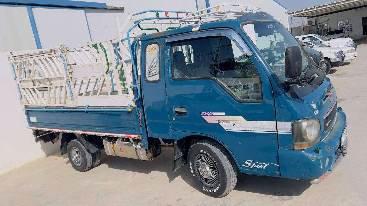 السلام عليكم كيا حمل ام عيون موديل  ٢٠٠١ لل بيع
سنويه مجدده لل ٢٠٣٠
سياره نظيفه
العنوان الحويجه ناحيه العباسي لل تواصل على الرقم 
***********
