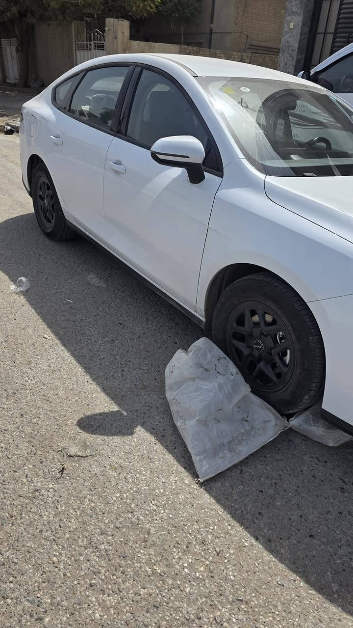 سلام عليكم عندي BYD سيل ٥ ماشيه ٥٠٠٠ (اريد مراوس لو سونك بلاس لو سونك L)للعلم السياره كفاله عامه***********
