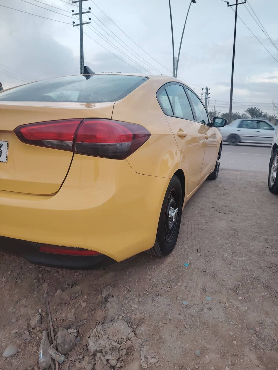 فورتي موديل 2017 كير مكينه صدر تبريد مكينه مفتوحه لا تنقيص ولا بخار ضرار جامرلق أو بنيد امبدل بدون دواخل باقي السياره كلها ليبل واحد مكان السياره ديالى بعقوبه السعر 116 ما متواجد عل نت اتصال فقط ***********
