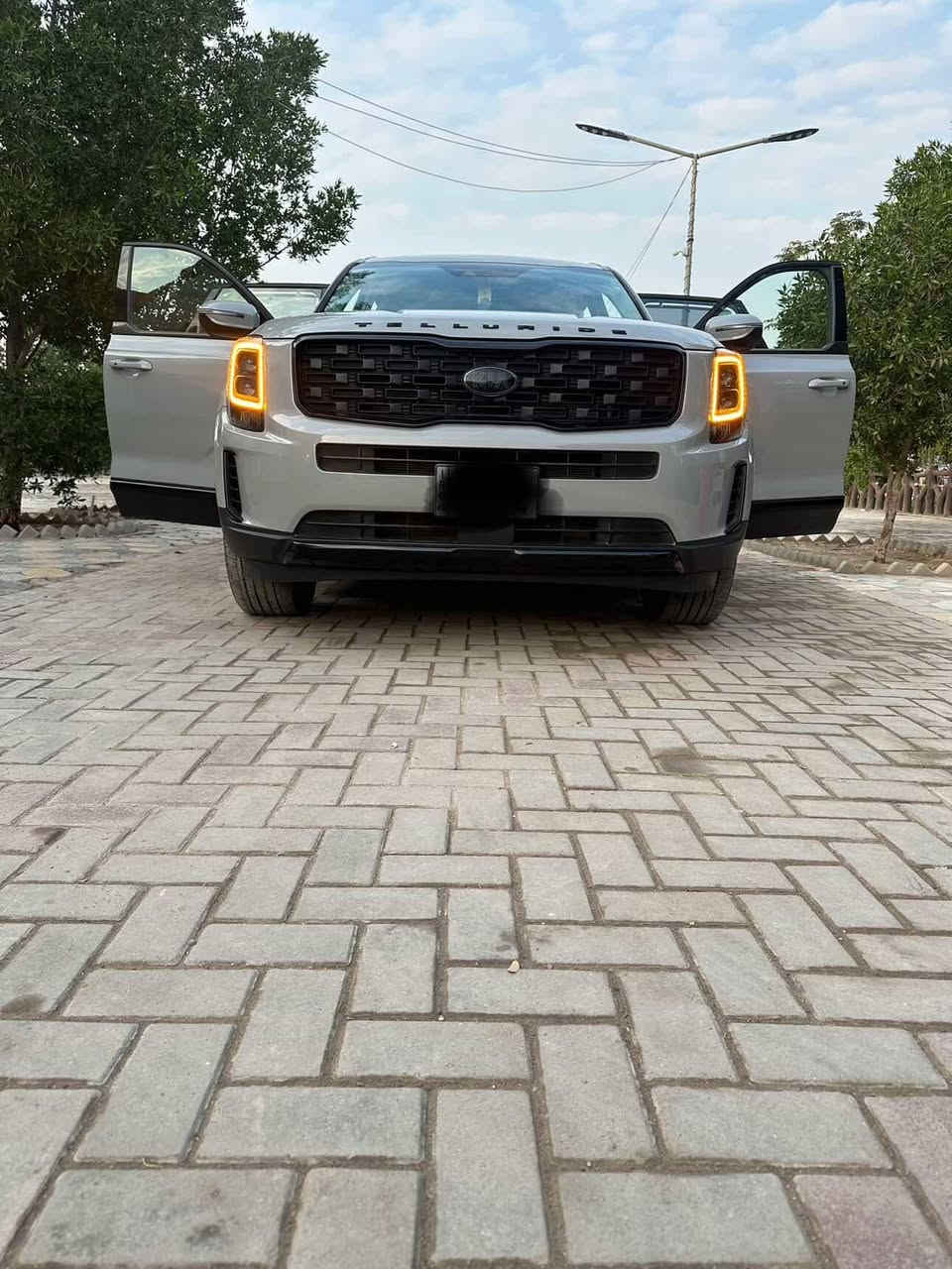 اللون : سمنتي مميز .

الموديل : 2021.

المسافة المقطوعه : 6200 M 

سعة المحرك :  3800cc .

الايرباجات :  سليم .

الضرر : موضح بالصور.

السعر  : ٢٨٩وبيها مجال حك جيه 

 

داخل جلد اسود

فتحة

شاشة كبيرة 

عدادات سرعة ديجيتال

كراسي منفصله VIP

كاميرا خلفية

حساسات خلفية

حساسات تجاوز

تحكم ستيرن 

مقعد السائق كهرباء

تدفئة مقاعد

٣ قطع تبريد

هاند بريك بصمة كهربائي

مثبت سرعة 

وضعية قيادة ذاتية

شاحن موبايل وايرلس

٤ وضعيات قيادة

اضوية امامية LED

اضوية خلفية LED

 

للاستفسار : ‏‪+9647713968363‬‏ اتصال 

للاستفسار : 0795552316 وتس اب 

‎

.العنوان اديالى بعقوبة 

للعلم سياره مال جناي على ادينه ما بيها نقص برغي والعافيه عل يأخذها لحد الان بانزين ما ديرلها غير محسن ومحافض عليها وبعد احله من الصور 

وسياره بسمي 

‎
