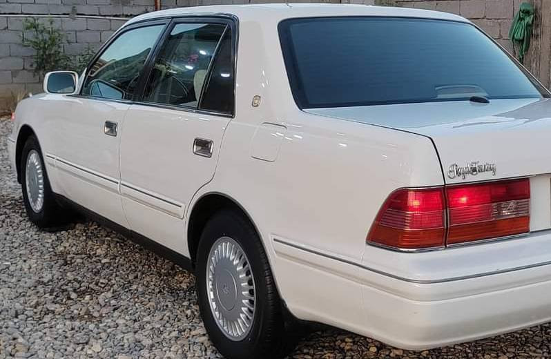 السلام عليكم
تيوتا( راس الثور تكم)  غسق 1998
 مكفوله كفاله عامه  
رقم بغداد انكليزي ب اسمي
مكينه 3000 خير من الله 
سياره جاهزه  مكاني النجف 
السعر اتصل وبخدمتك 
***********
