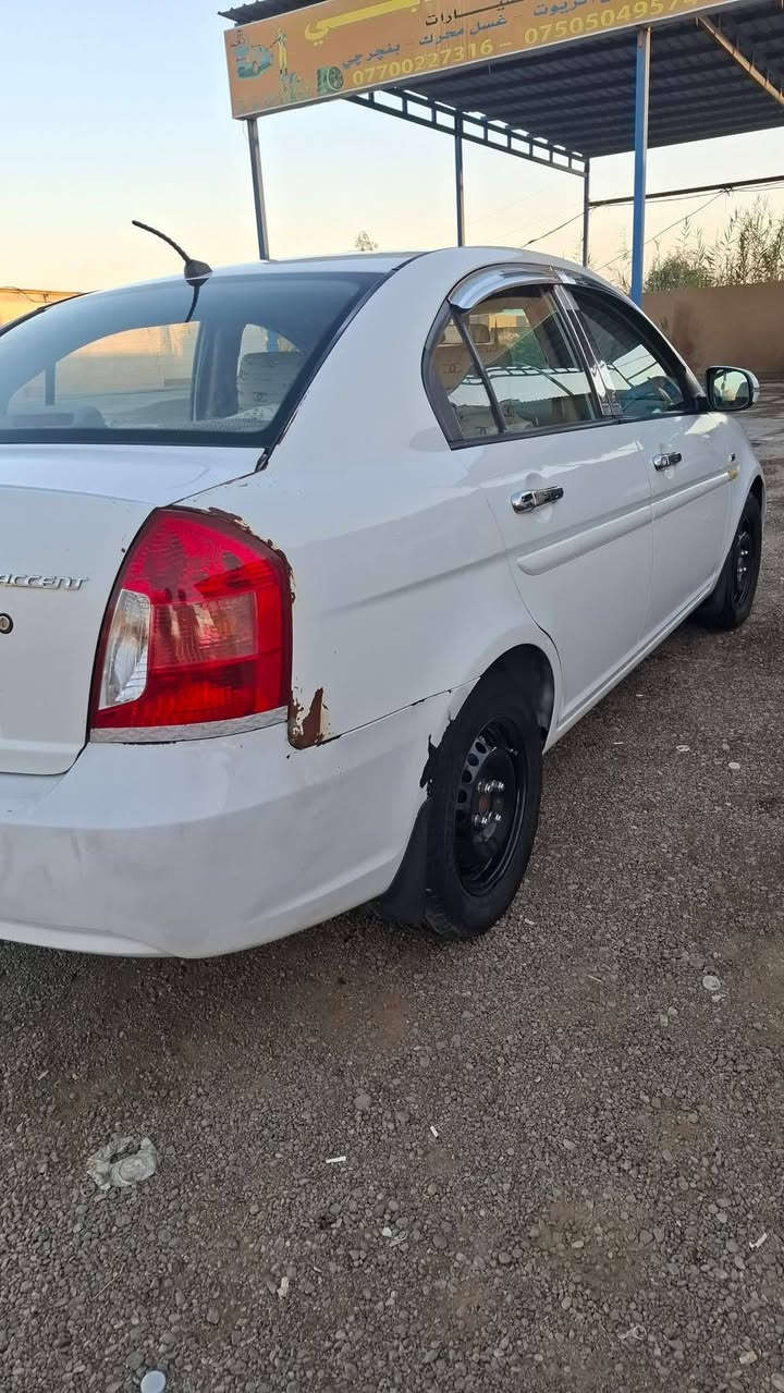 اكسنت للبيع موديل ٢٠١١ كير و محرك خير من الله و تبريد و تدفئة شغالة بدون اي مشاكل حدادية جيدة تايرات أمامي جديد الخلفي نص عمر باتري جديد  السعر المطلوب ٩٠ و بيه مجال حق الجية الاتصال على الرقم ***********
