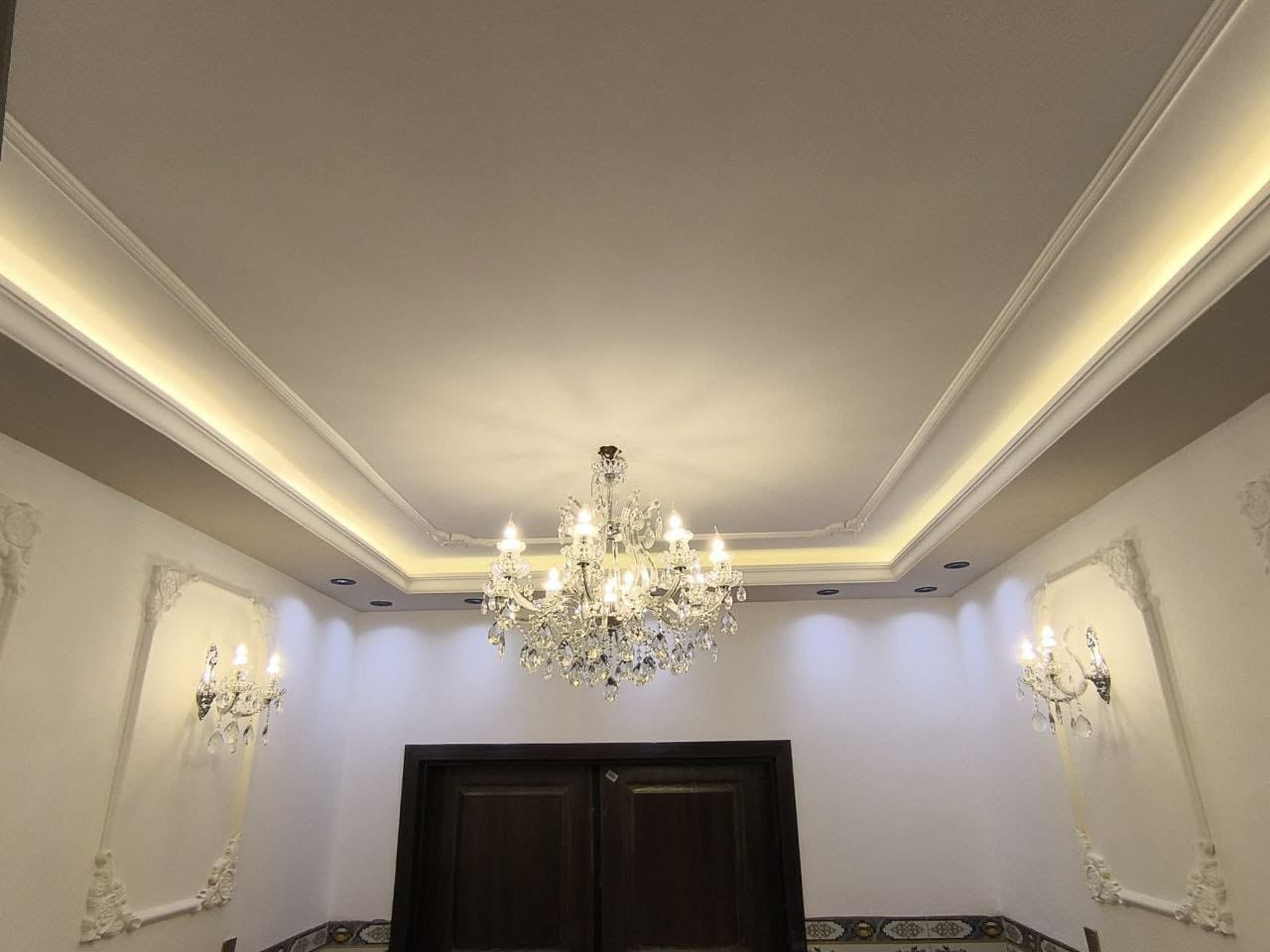 🏡 للدار البيع🏡
📍 الموقع: الغزالية شارع المشجر – مربع تازه
عرض الشارع ١٢ متر 
📏 المساحة: ١٠٠ متر
🏠  طابقين وبيتونه 
وصطحين 🌟
✨ الديكور: حديث جداً ومصمم بذوق عالي
🚪 دخول البيت من جهتين — ممر واستقبال 
🔧 البيت جاهز للسكن 
السعر 230 وبي مجال 

📞 للاستفسار: ***********
