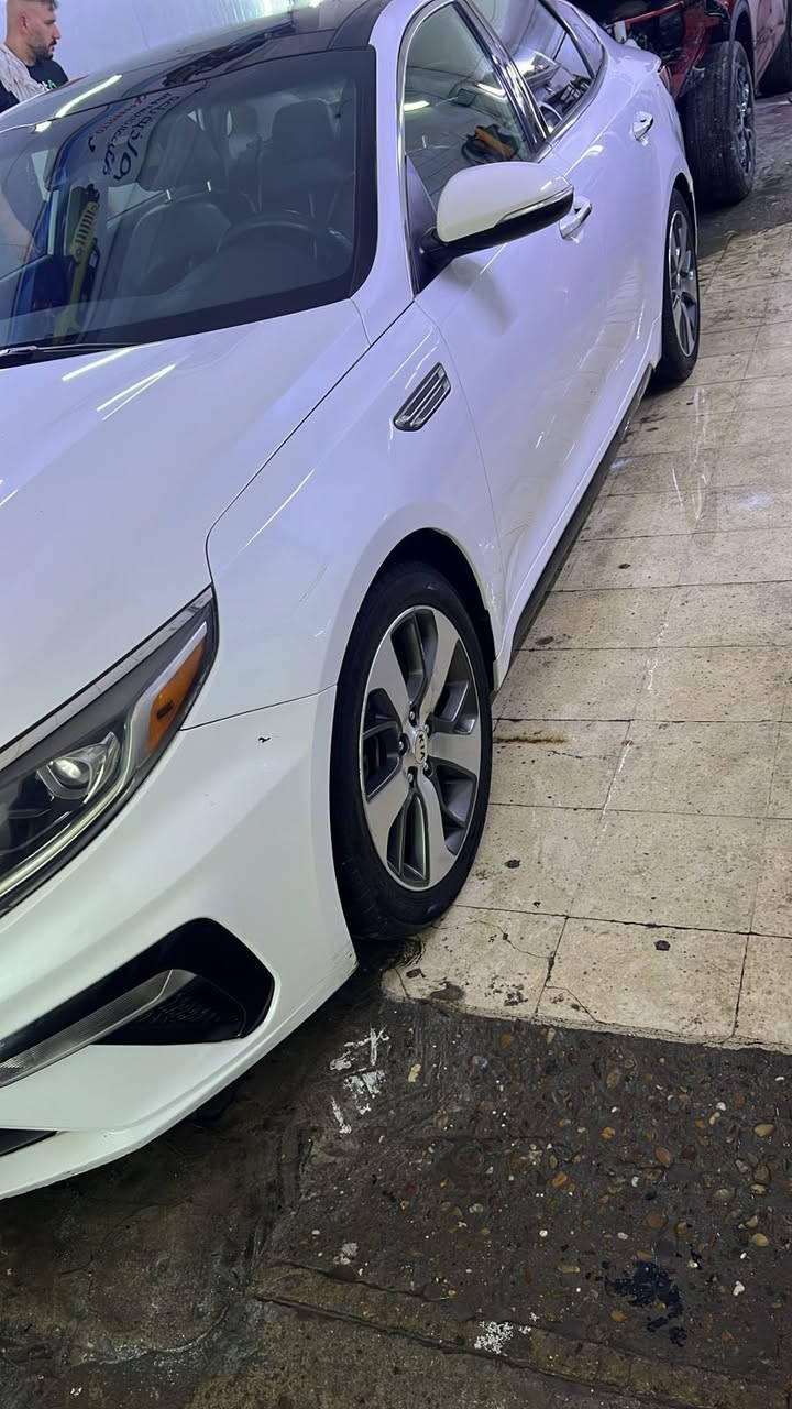 مكلف بالنشر
سلام عليكم للبيع كيا اوبتما 2019 وارد امريكي حادث جاملغ خلفي فقط السيارة S فول 1/1 ماشية 77 حقيقي رقم صاحب السيارة ***********
