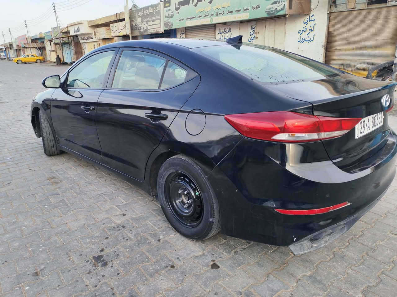 النتره ١٨ للبيع رقم واسط باسمي
سنويه لل٣٠
مكينه كير تبريد حداديه تخم تاير كله جديد بشرط
مصبوغه حزام اثر شخوط 
مكان واسط الكوت 
السعر ١٠٥ 
للاتصال***********
