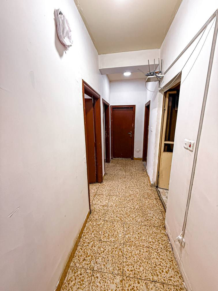 🏡 إعلان | شقة للبيع

📍 في مجمع شقق السلام السكني – النجف الأشرف

✨ مساحة الشقة: 115 متر
تتكون من:
✔️ ثلاث غرف
✔️ هول
✔️ مطبخ متكامل
✔️ مخزن داخلي
✔️ مخزن خارجي
✔️ مجموعة صحية كاملة

🔹 الشقة نظيفة جدًا وجاهزة للسكن

📞 للاستفسار الاتصال على الرقم التالي:
***********

📲 أو مراسلة واتساب النجف, العراق
