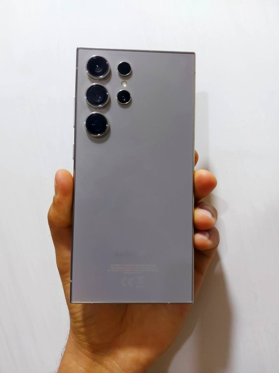 سلام عليكم S24 الترا
ذاكرة 256 رام12 

جهاز الله شاهد طك كارتون مكفول جديد تجي تفحص وتاخذه من باب بيتي اذا بيه شي تاخذه وتاخذ فلوسك ويا  رايده اب 900 مكاني الديوانيه ***********
