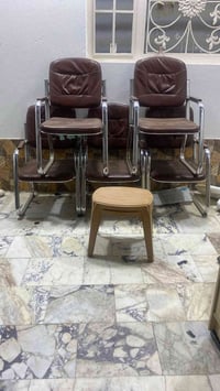 ٥ كراسي • بدون ضرر