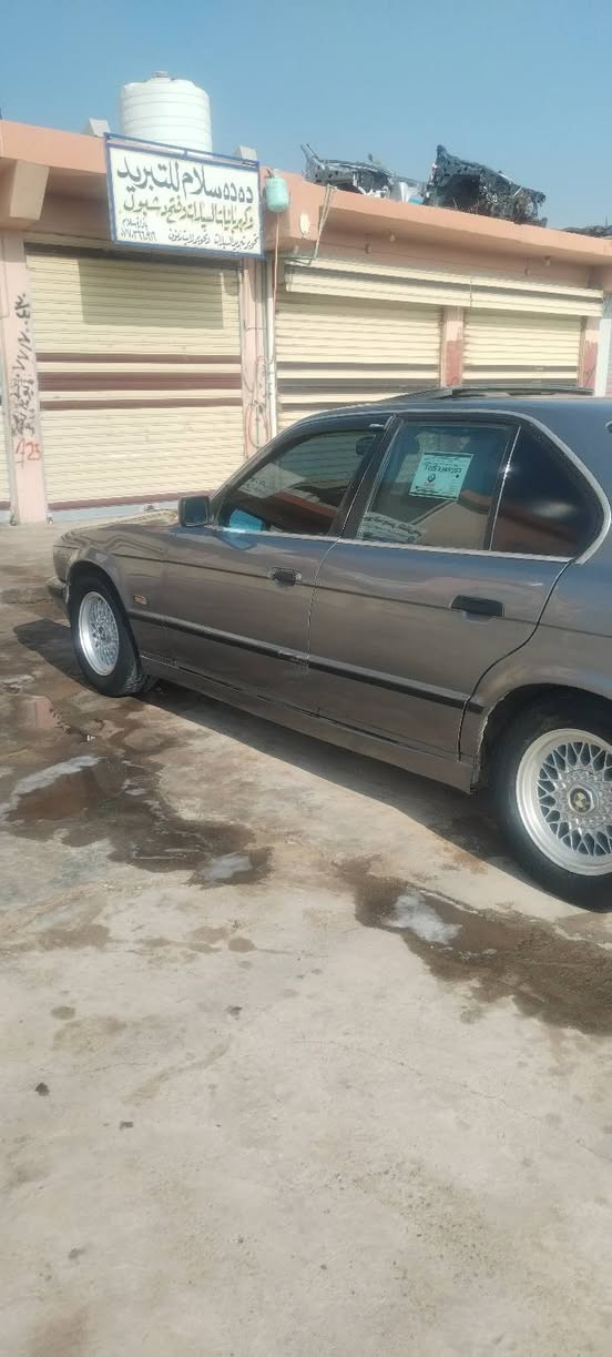 سياره بي ام موديل 92. حجم 525 اصل
مكينه ٥٢٥ تك فانوس عدل اتو

تبريد ويه سويج

فتحه ثلاث طكات

مكينه لا تبخير ولا تنقيص تريك وين متريد

سياره ضربته جاملق الأمامي

سياره مصبوقه جماليه

تخم تاير جديد

وياله خليه

ترايش اM

بجم عريض

رقم بغداد دولي

سعر ٦٠ وبيه مجال

***********

إذ اكو مراوس ب كاسحه هم عادي
