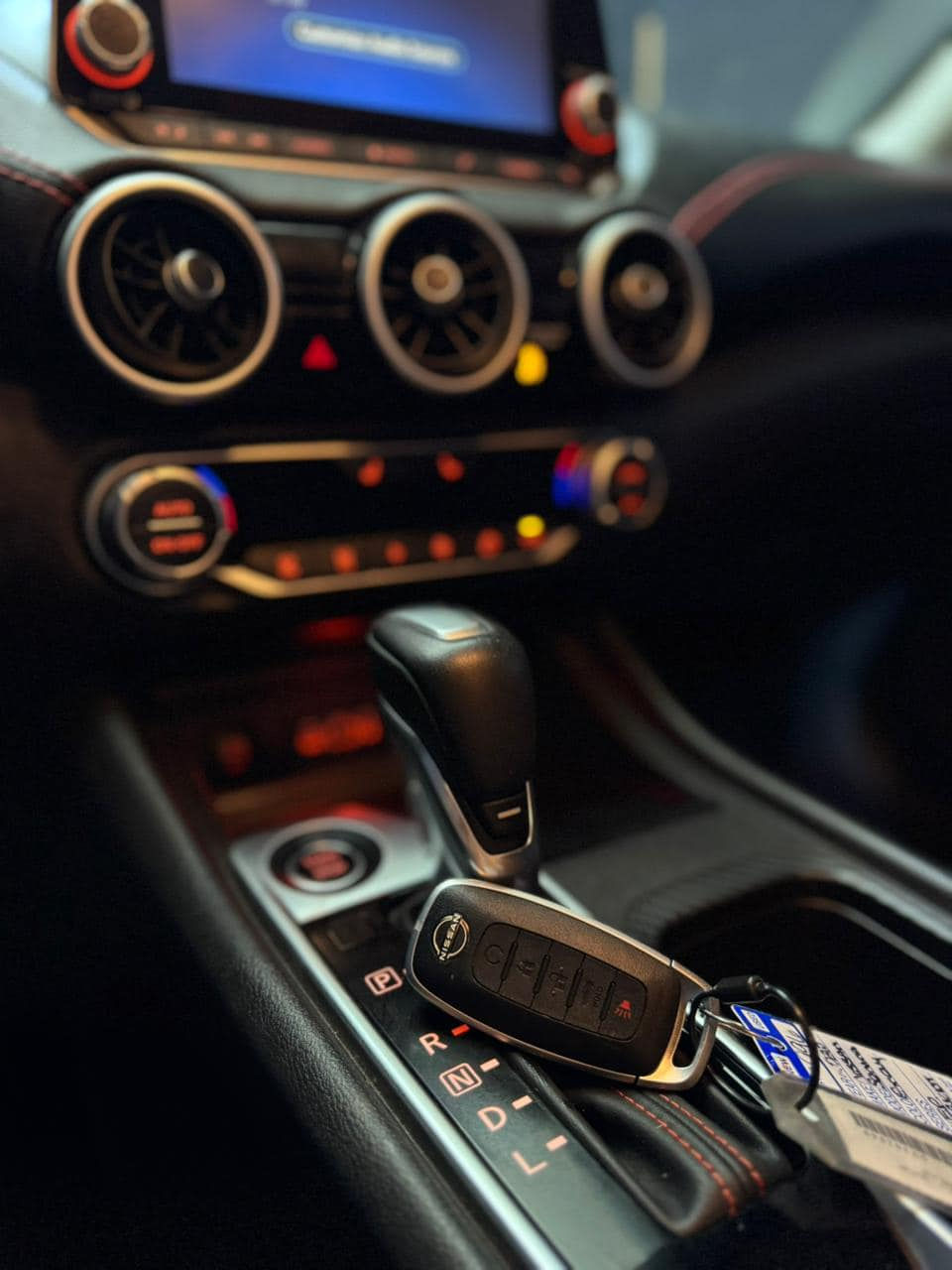 للبيع 
سنترا 2025 
Sr ماشية 15 الف فقط 
محرك cc2000
السعر 136$
دخول جديد منفيس باسمي 
المواصفات 
رادار امامي / رادار جانبي / حساسات خلفية / بصمة / دخول ذكي / شاشة حجم كبير تدعم نظام كاربلي / كامرة خلفية / مري كهرباء / اوتو ستوب / تدفئة مقاعد / ويل كب / زنون / بكلايت خلفي لد / شاشة تبريد / داخل مطرز بالاحمر + جلد / تشغيل عن بعد / داخل كاربون فايبر  / عداد دجتل 
مكان السيارة كربلاء / خلف مستشفى الكفيل 
للاستفسار 
مهندس علي 
***********
