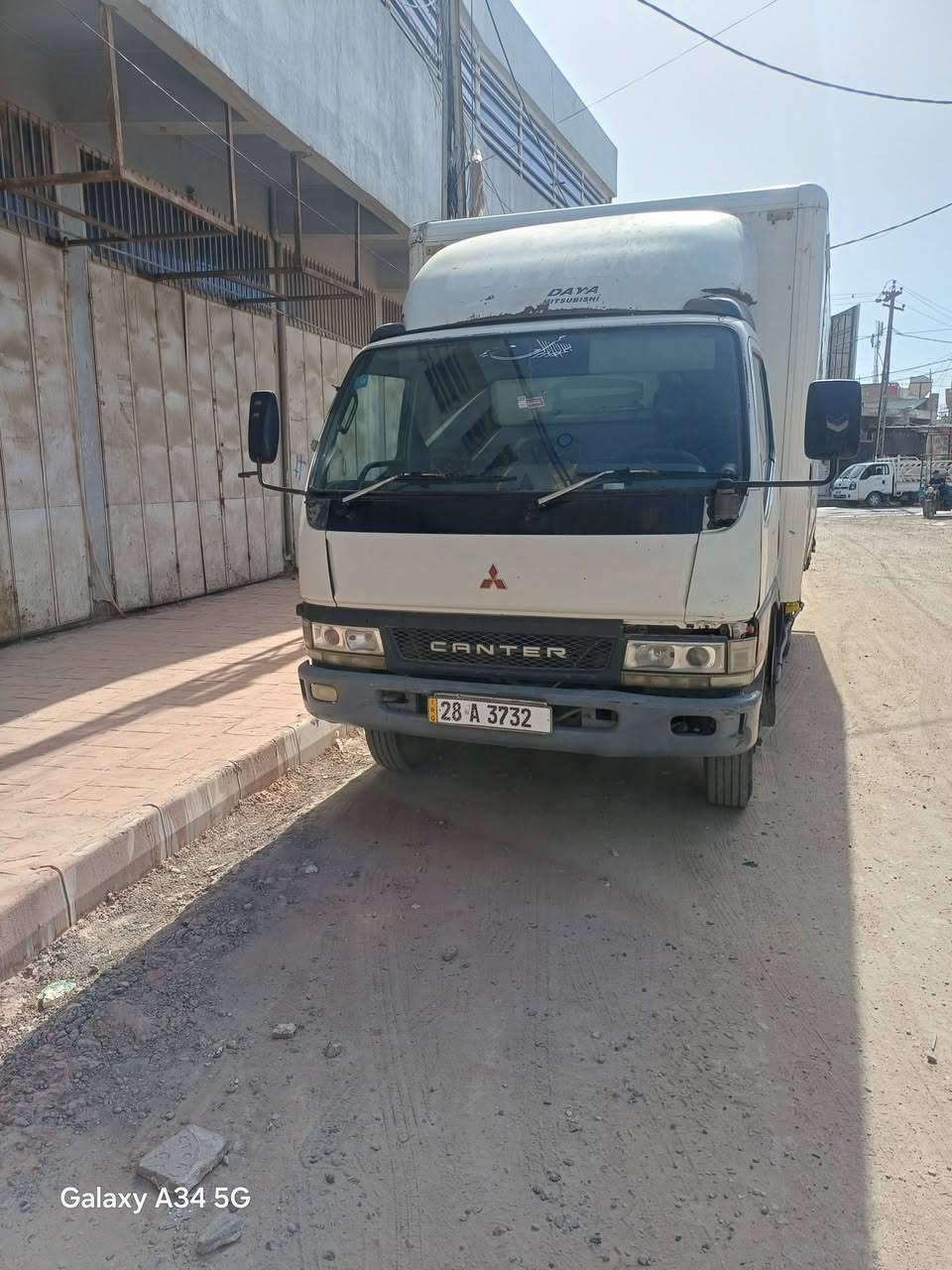 السلام عليكم كنتر بزون السنويه مسجله براد براده موجود فاتحي عاطل رقم انكليزي سنويه جديده السنويه باسم البايع 
اصل يمنه محور يسره محرك اسود مكينه بيه تنقيص مكان السياره بابل خاص ماكو مكلف بنشره الشراي يتصل على صاحب السياره هذا رقم تلفونه *********** اي غرامه تطلع عليه البايع يسدد / الــــــــســـــــــعـر   110💵
