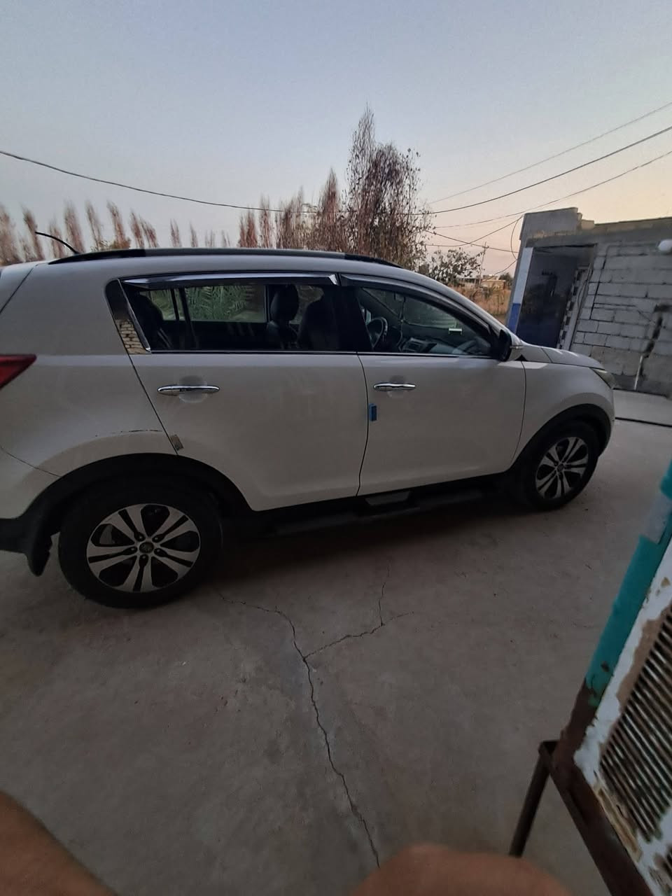 السلام عليكم سبورتج خليجي للبيع موديل 2011 فول عدا البصمه حساسات خلفيه وجانبيه مكينه 2400دوش بانوراما اشاير بل مري مري شفط مكينه وكير مكفولات مكينه ما مفتوحه بيهه ربع باب خلفي كما موضح بل سونار وشخط بلجاملغ الخلفي عكس السايق بيهه تكحيل جدآ بسيط بلجنطه موضح بلصور السعر150 وبيهه مجال حك الجيه الاستفسار الاتصال على الهاتف  *********** //***********
