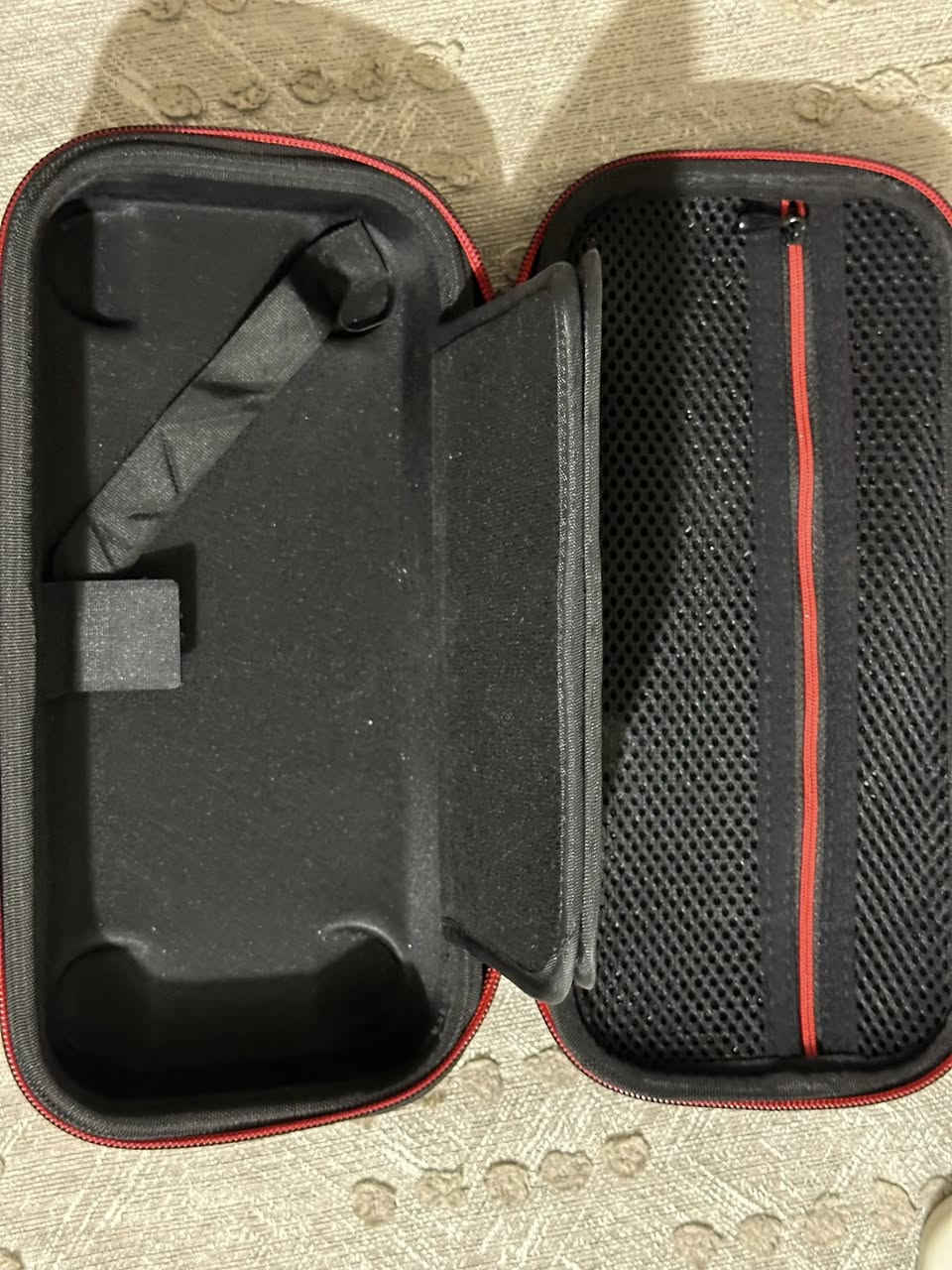 للبيع Nintendo Switch ذاكرة 128GB مهكر
نضامين وبدون أي مشاكل

الملحقات:

* جوستك برو كنترولر
* جويكونات أصلية عدد 2
* الجويكونات البيض 
* مسكة للجوستك تخلي اللعب مريح ووضعية الجهاز كلش حلوة
* جنطة للجهاز
* ستاند
* كل الملحقات الأصلية موجودة ✅

🚚 متوفر توصيل لكل العراق

السعر الكامل: 325 ألف
بدون البرو كنترولر ٣٠٠

إذا تريد الجوستكات وحدها:

* البرو كنترولر: 30 ألف


**إذا كنت صاحب هذا الإعلان وتريد حذفه لأي سبب، رجاءا أرسل رسالة إلى الدعم الفني**