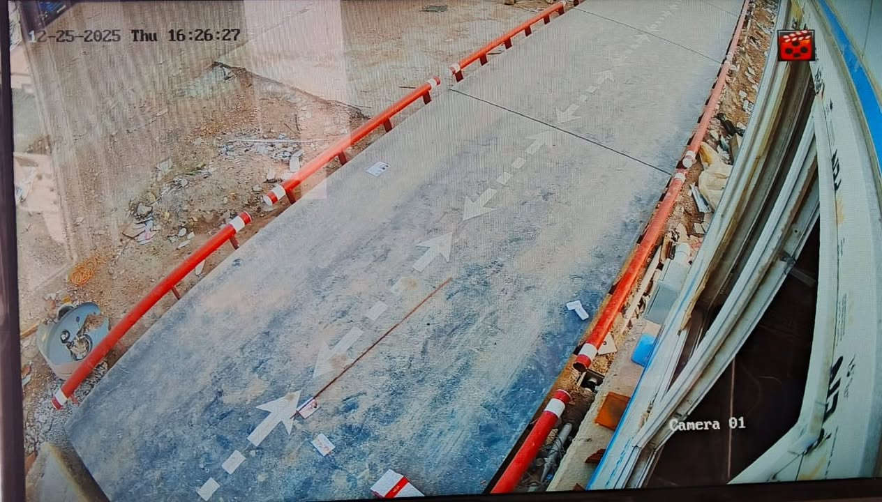 مستعدون لتجهيز وتنصيب الكاميرات 📸
لكافة المواقع🌍
( منازل _ محلات _ شركات - مجمعات سكنية)
تجهيز وتنصيب وصيانة وبرمجة كافة انواع كاميرات المراقبة 📸
تنصيب كامرات عالية الجودة بدقة احترافية🔥
  🔴كادر متخصص بكاميرات المراقبة وصيانتها  والبرمجة
 متواجدون في جميع مناطق الكوت

  ويتوفر لدينا جميع أدوات التنصيب الحديثة 🧰
للاستفسار يرجى  الاتصال  على الارقام التالية : 
📞☎️
***********
