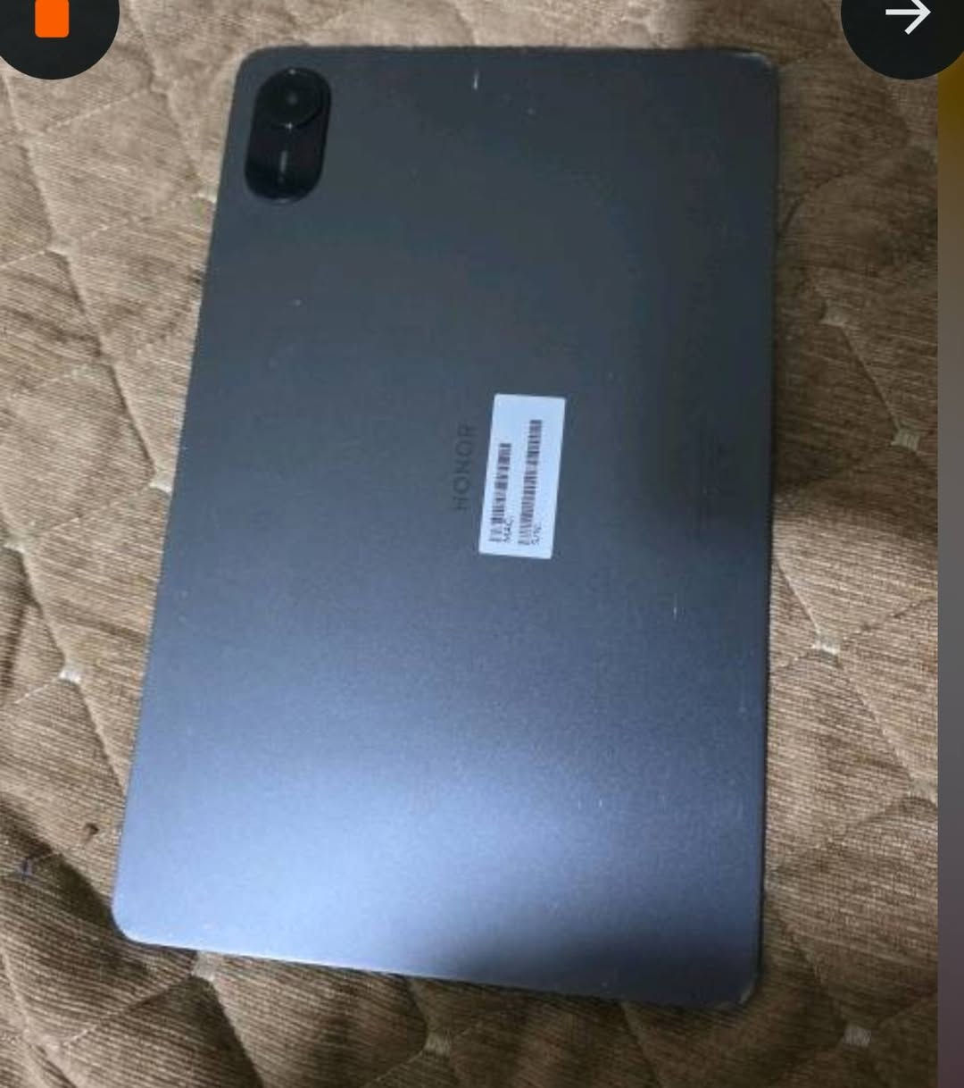 ايباد هونر باد x9 بي ضربات بل طوارف ما مثره على شيء  بلا كارتون يجي ويا كفر منفصل جديد و شاحنه مالته السعر ١٦٠ بيه مجال  الحجز راسلني خاص على الواتساب الرقم ***********
