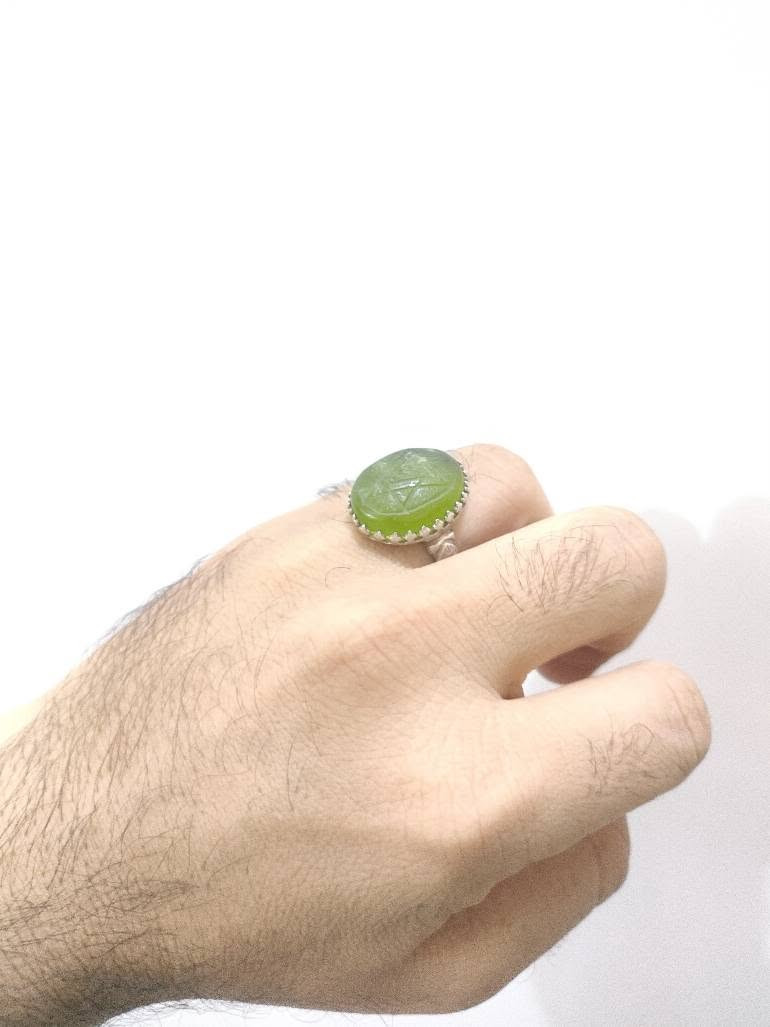 جمال اليشم الريحاني 🍒😍💚 قطعة جمالها يسولف فضة وحجر من النوادر مخطوطة حفر نجمة داود بسعر مناسب جدا اريده ٦٠ مكاني كربلاء يوجد توصيل لجميع المحافظات واتساب *********** /*********** 😍💍🍒💎💚💚💚💯 كربلاء, العراق
