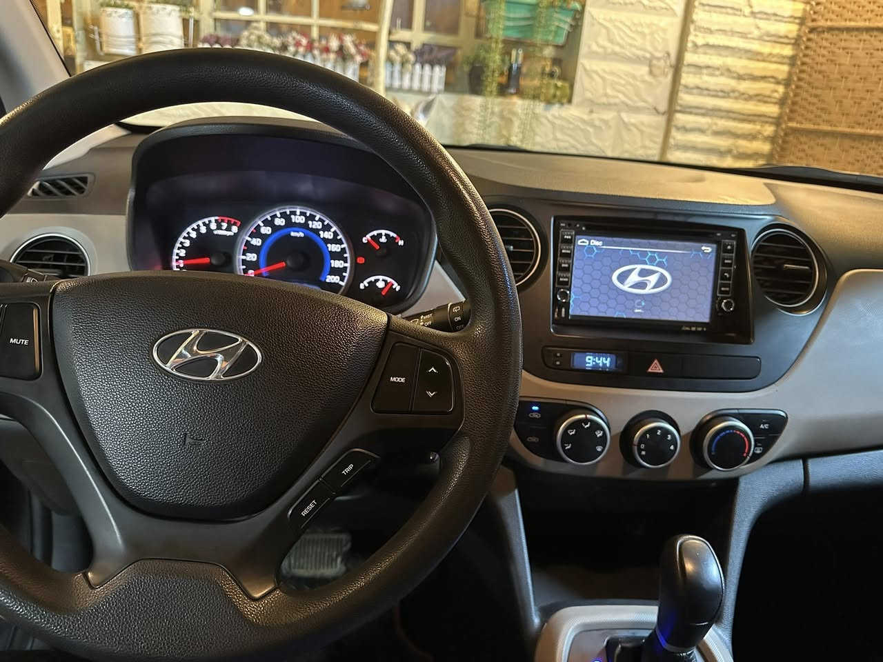 السلام عليكم 
هونداي i10

موديل 2015

شاشه 
كامري
حساس
بروجكتر
فول تحكم استيرنالسلام عليكم 
هونداي i10

موديل 2015

شاشه 
كامري
حساس
بروجكتر
فول تحكم استيرن
جام اوتو
كير اوتو
ماشيه 53 الف كم
استعمال بيت

لمعرفة السعر فقط الاتصال على الرقم 
غير متواجد للرد على الرسائل

***********
