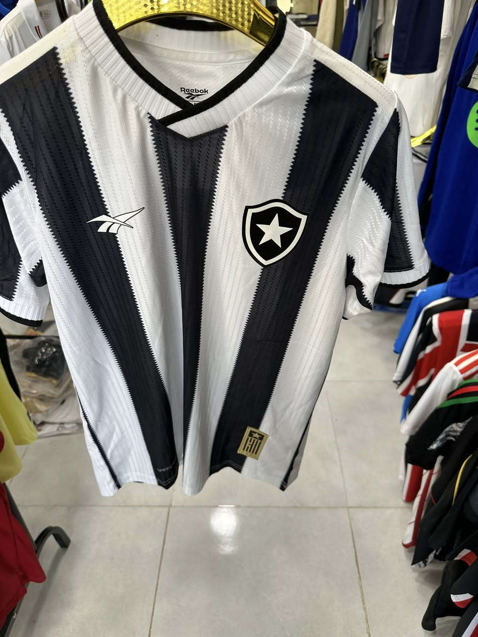 واسط الحفريه /قرب أسواق ليث فالح / ***********امزون +تجهيزات رياضيه
