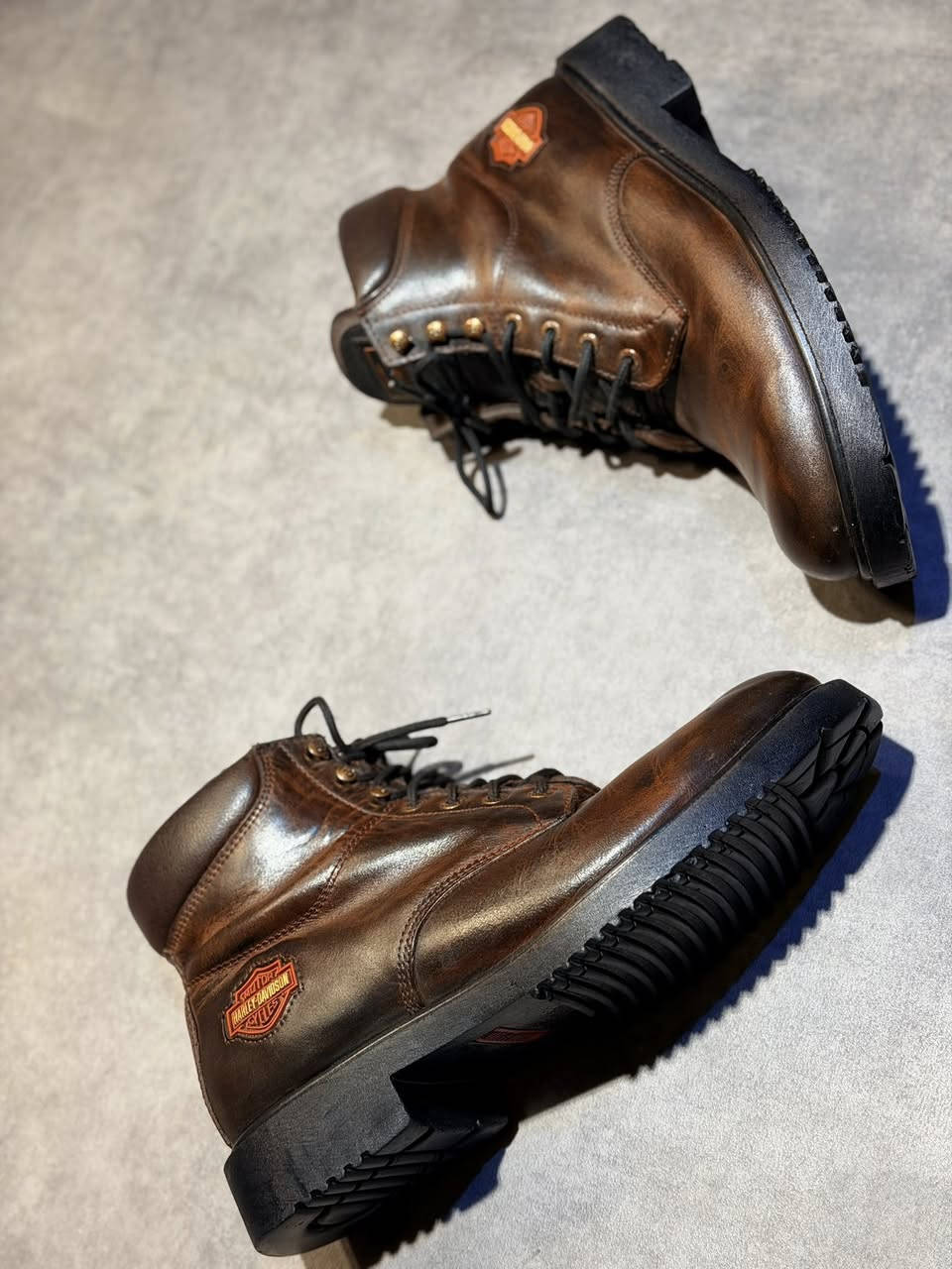 بوت هارلي دافيدسون اصلي 🔥
قطعه نضيفه جدا لون مميز 
قياس 43 
سعر 60 الف 
يوجد خدمه تواصيل جميع المحافظات 
***********
