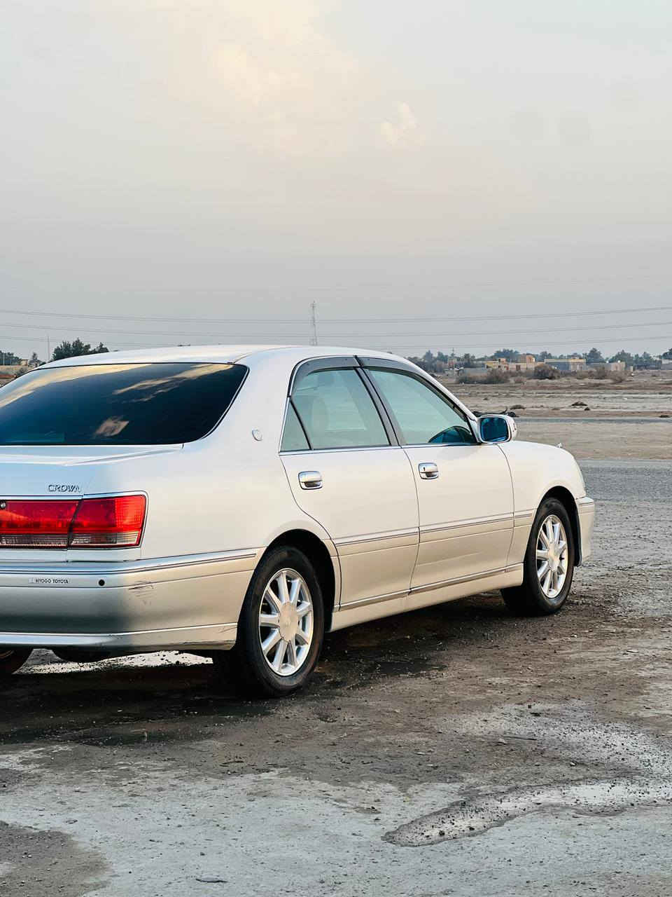 السلام عليكم
ملكه كصه قماره كريستال اصل  ادوات ادوات ماشيه ٧٠
متوم ارقام وسنويه ويه الشاصي رقم بصره سنويه عضم عاج 
ديفور الجبير 
ستيرن كشنات كهربائي 
وين نجمه طخم تاير حداديه كير مكينه باكيت 
تبريد ثلج  مكان السياره ناصريه 
السعر ٤٦ وبيها مجال 
الاتصال ‏‪***********‬‏
