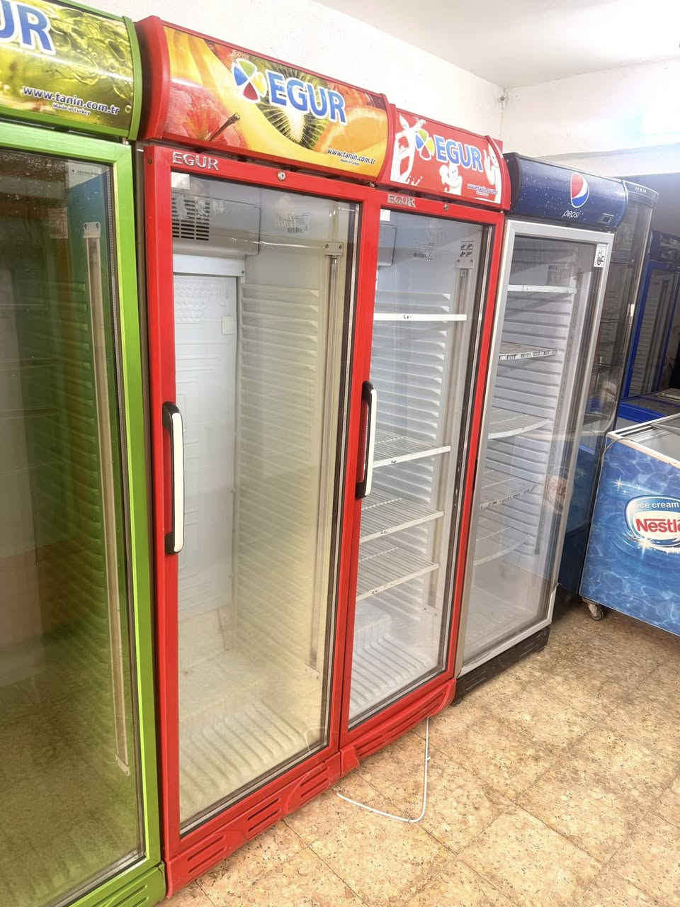 عارضات للبيع تركي الأصلي ثلاثي دبل باب تك باب الشراي يتصال *********** واكو توصيل مكاني مدينه الصدر ضمان شهر
