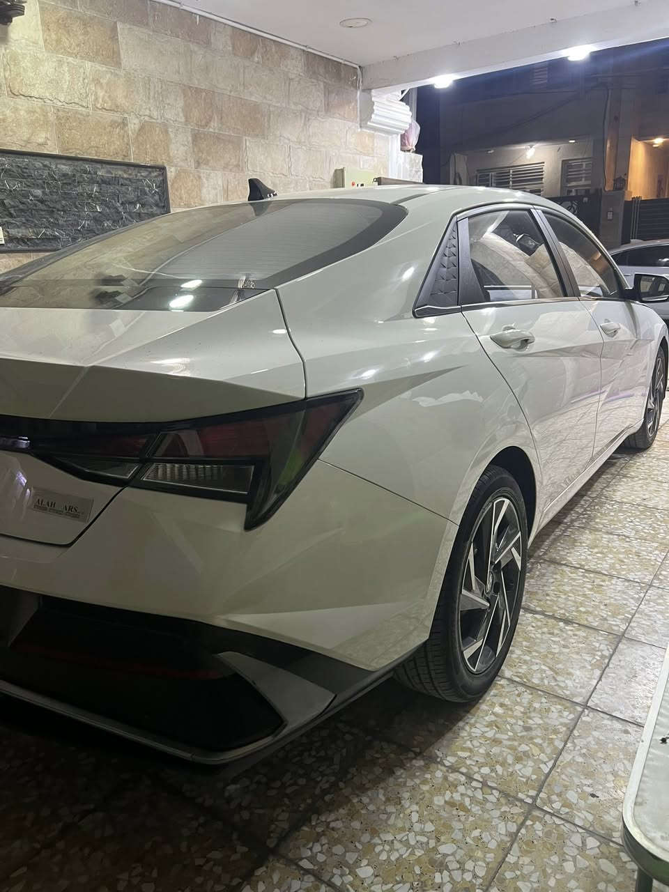 سلام عليكم هونداي النترا  صيني موديل 2024 فول مواصفات بدون صبغ بدون بارد رقمها سليمانيه مكان السياره بغداد السعر 137 وبيها مجال بسيط (***********)
