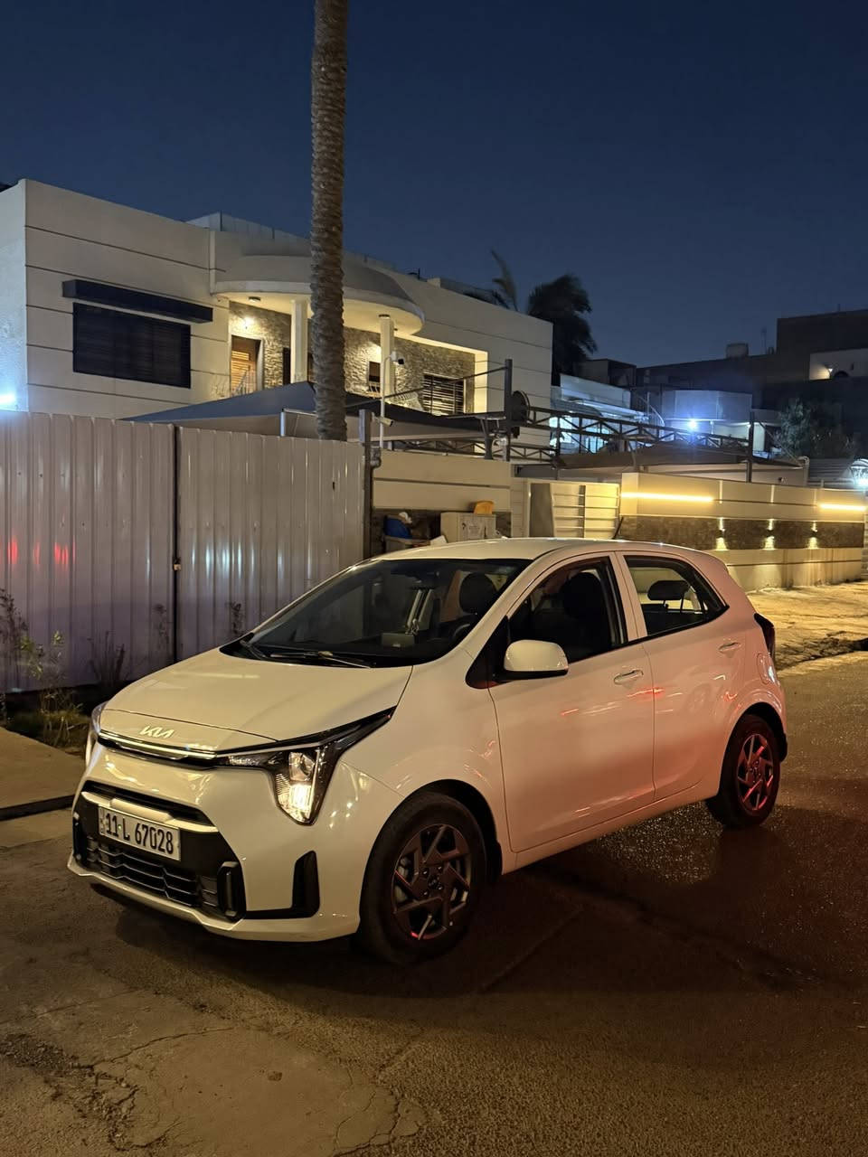 بيكانتو
السلام عليكم 
كيا بيكانتو موديل ٢٠٢٤ خليجي مكفوله كفاله عامه 
لا صبغ ولا بارد ولا رصعات 
ماشيه ٤٠٠٠ كيلو فقط
مكينه 4 سلندر 
شاشه جبيره 
ويل كب 
كامره اصليه 
تحكم ستيرن 
كار بلاي 
دشبول شاشه ديجتال 
مكانها بغداد اليرموك 
السعر 133 ورقه وبيها مجال 
***********
