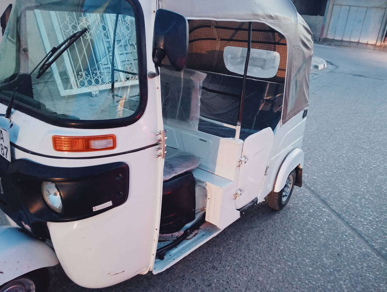 سلام عليكم شباب تكتك 21 مرقمه مرتبه سعره 7 250 وبيه مجال ***********
