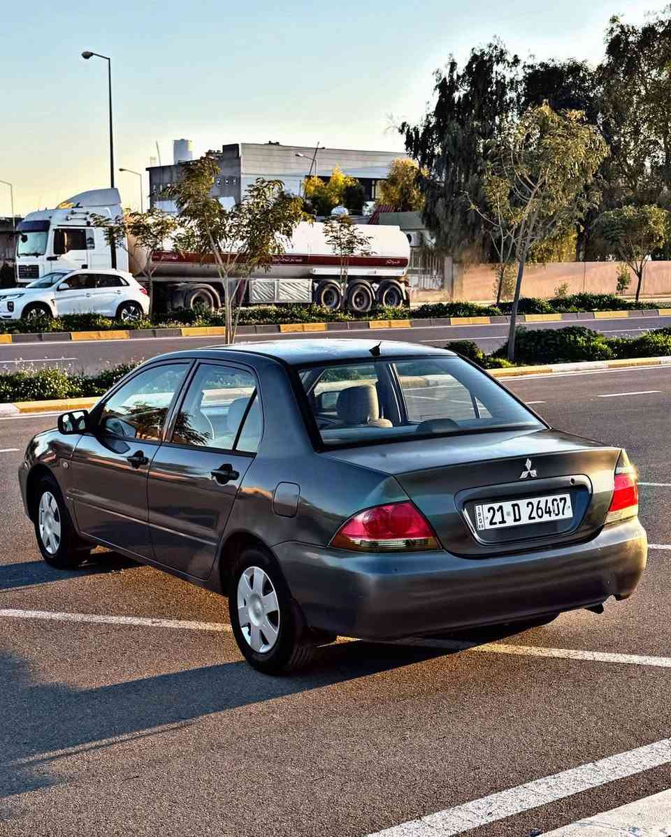 مستربوشي لانسه ر موديل 2010 گير ئوتوماتيك مكينه 13
4قوطعه سبوغ بس جماليه بدون دواخل بدون ارباگ
رقم سنويه جديد 2031 جديد بسمي
شرط تحويل وكاله 
گير محرك تبريد صدر شرط
سياره مال بيت 
مكان قصاء كلار ***********
