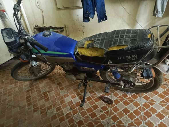 نامه ايراني اصلي ٢٠٢٣ اوراق أصولي الدراجه شغاله وتمشي مامفتوحه نهائيا انطيك ضمان بالمحرك
الدراجه عوزها نواقص كهربائيات وكشن وغسله 
مكانها ناصرية الشموخ 
الرقم اتصال مابيه واتساب ‏‪***********‬‏
