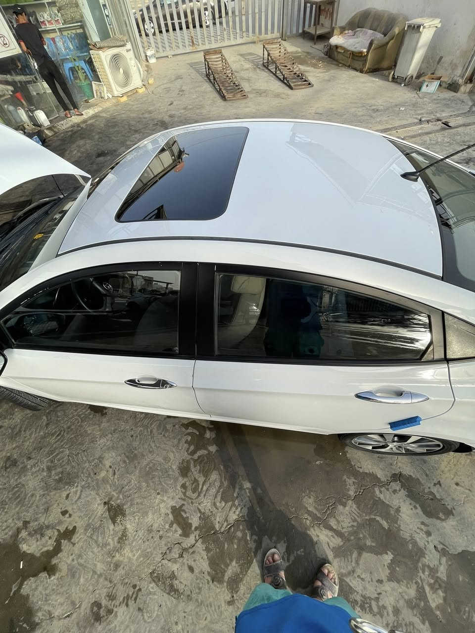 السلام عليكم:- اكسنت موديل (2015) خليجي فوول مواصفات للاخير كفاله عامه السياره ماشيه (170) الف بيه بارد بالباب مال السايق وبيهه رصعه خفيفه كلش بالجاملغ الامامي مال جهه الصدر دراجه داحچتهه السياره م شاء الله ما متعوبه السياره وعلى ايدي ما متعبهه اروح بيهه للدوام ورجع وبالعافيه على الياخذهه 

السعر(107) وبيهه مجال للطيبين 
موبايل:- ***********
