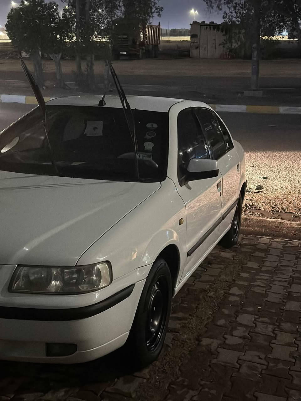 السلام عليكم سمند للبيع موديل 2013 مكفوله من الظربه والصبغ جاهزه من كلشي سونار مرفق وي الصور رقم بغداد سنويه ال 30 مكاني واسط مركز مدينه اي استفسار اتصل *********** سعر 52 وبي مجال
