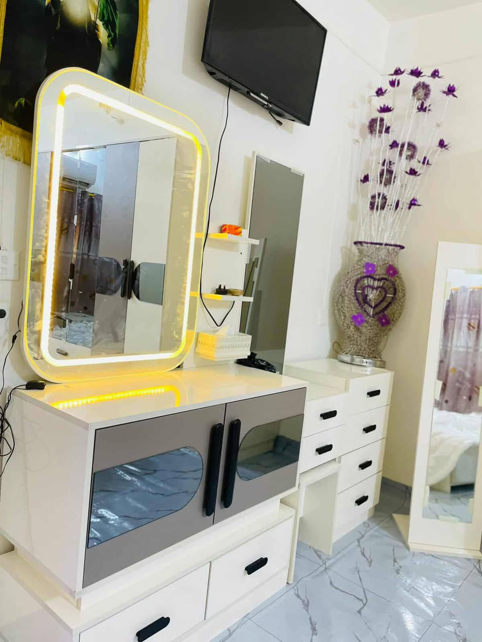 عندي غرفة تركية جديدة نازكة وحلوة
ما مستعملة أبد صارله شهر
شرط شوف عينك
فقط انشدت وبقت على وضعها محد استعملها نظافة 95 ٪ متكونة من 10 قطع
السعر مليون و100 مع مجال للشراي
المكان سماوة. مستعجلين على بيعتهة


**إذا كنت صاحب هذا الإعلان وتريد حذفه لأي سبب، رجاءا أرسل رسالة إلى الدعم الفني**