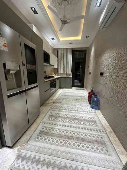 السلام عليكم للبيع دار سكن VIP مساحته 180م ( سند مستقل)
الواجهة 6٫60مٌ النزال 30 بناء حديث فول درجى اولى ملكي
( مؤثث بالكامل ) نظام اوربي محتوياته كراج سيارة + حديقة + مطبخ واستقبال سويت + حولي كبير + مناور عدد 2 + خدمات +4غرف نوم نظام سويت +حديقة صباحيه ارضيه مرمر سيراميك اسباني ابواب تركيه شبابيك المنيوم سلايت انارة مخفيه لد 
📍الموقع حي البنوك خلف الفتلاوي مقابيل الدار لايوجد جار
للأستفسار الاتصال على الرقم ***********
