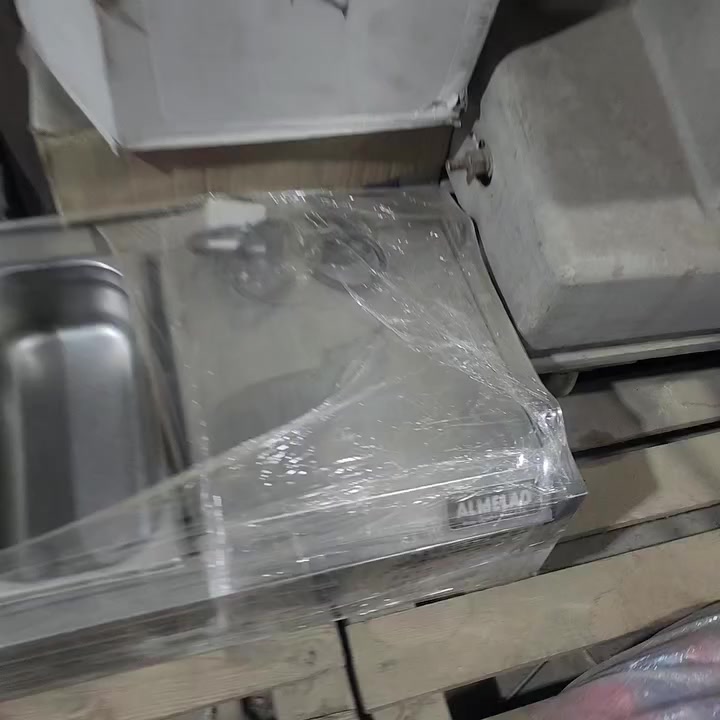 براد للبيع مكاني بغداد ب٢٠٠قفله رقم***********
