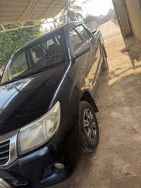 هايلوكس • ٢٠١٤ • رقم بغداد