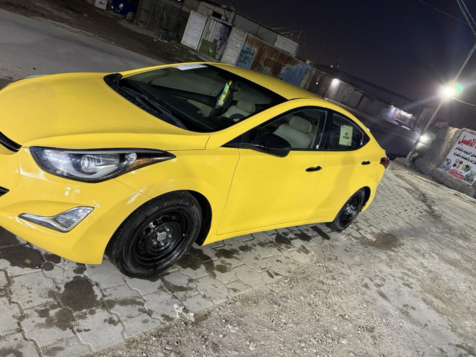 السلام عليكم شباب النترا موديل 2014 سيارة حادث امريكي بس بنيد مبدل بدون دواخل سيارة كلها ليبل واحد قطرة مجعًون مابيها ولاصبغ كير مكينة مكفولات باسمي السيارة مكان الطالبية شراي اتصل ***********
