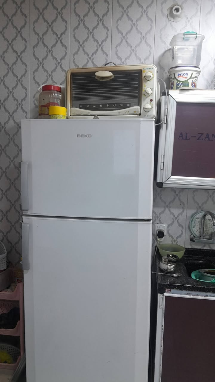 عندي غراض بيت كله جديد ونظيف استفسار على رقم ***********
