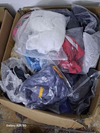 كارتونة ملابس • ٤٥ قطعة • توصيل