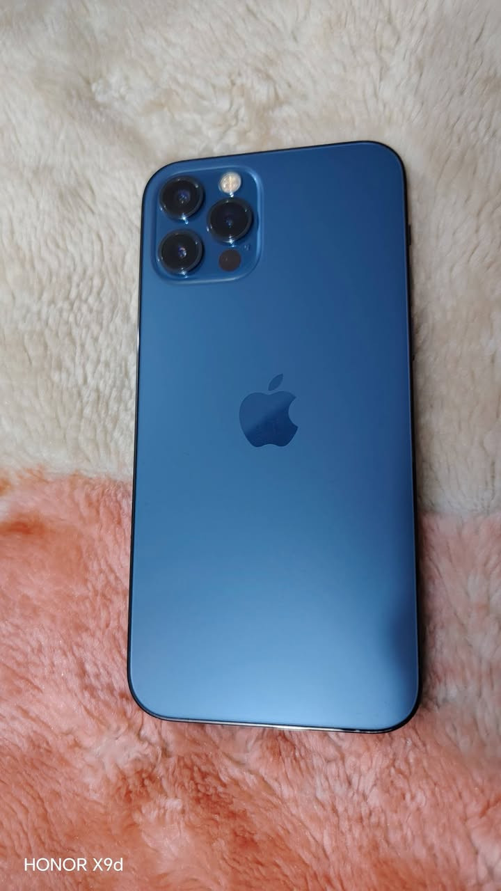 السلام عليكم 12 برو فقط مبدل بطارية فقظ نظيف جدا السعر 300 الف *********** بغداد الأمين
