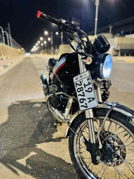 السلام عليكم  لايتي  شكل النيكل موديل 22 دراجه متعوف عليها وشرط احلا من الصور عليها صالنصه بطح f4i دشالي امامي خلفي رقم انكليزي وسنويه الدراجه باسمي تحويل ثاني يوم  سعرها 2 مليون و 300  بيها مجال حك الجيه ***********
