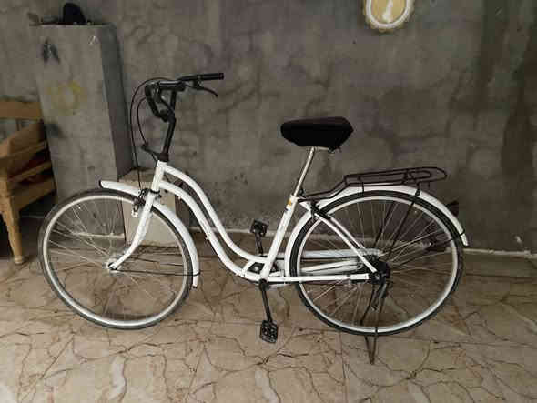 للبيع باسكل حجم ٢٧باسكل نضيف ياباني كامل مابي نقص سعره 85مكاني شهربان ***********
