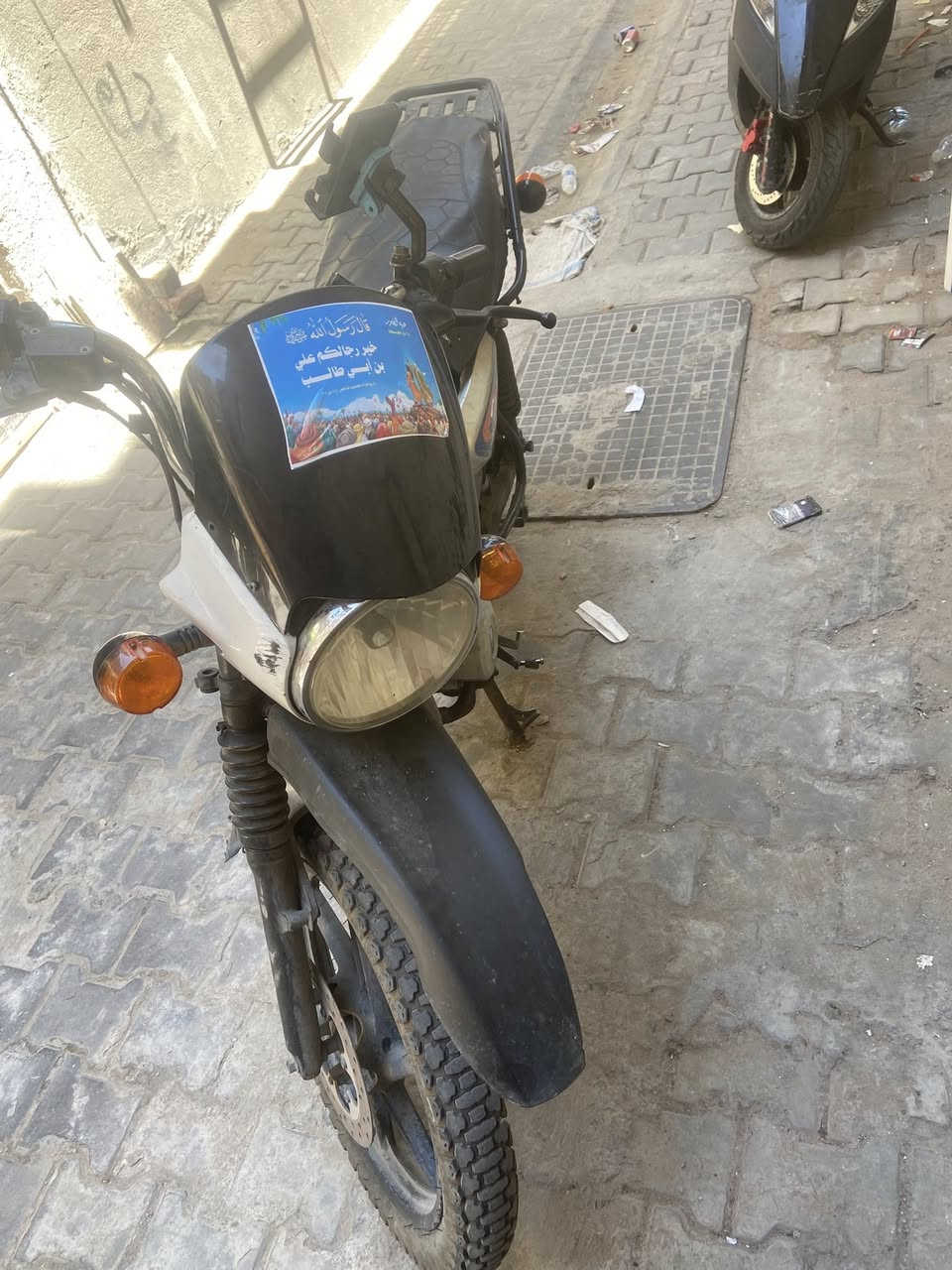 متاح بوكسر قفاز يحتاج تجفيت وبعض ترتيب  شغاله٣٥٠ ألف بدون اوراق مكاني كاظميه ***********
