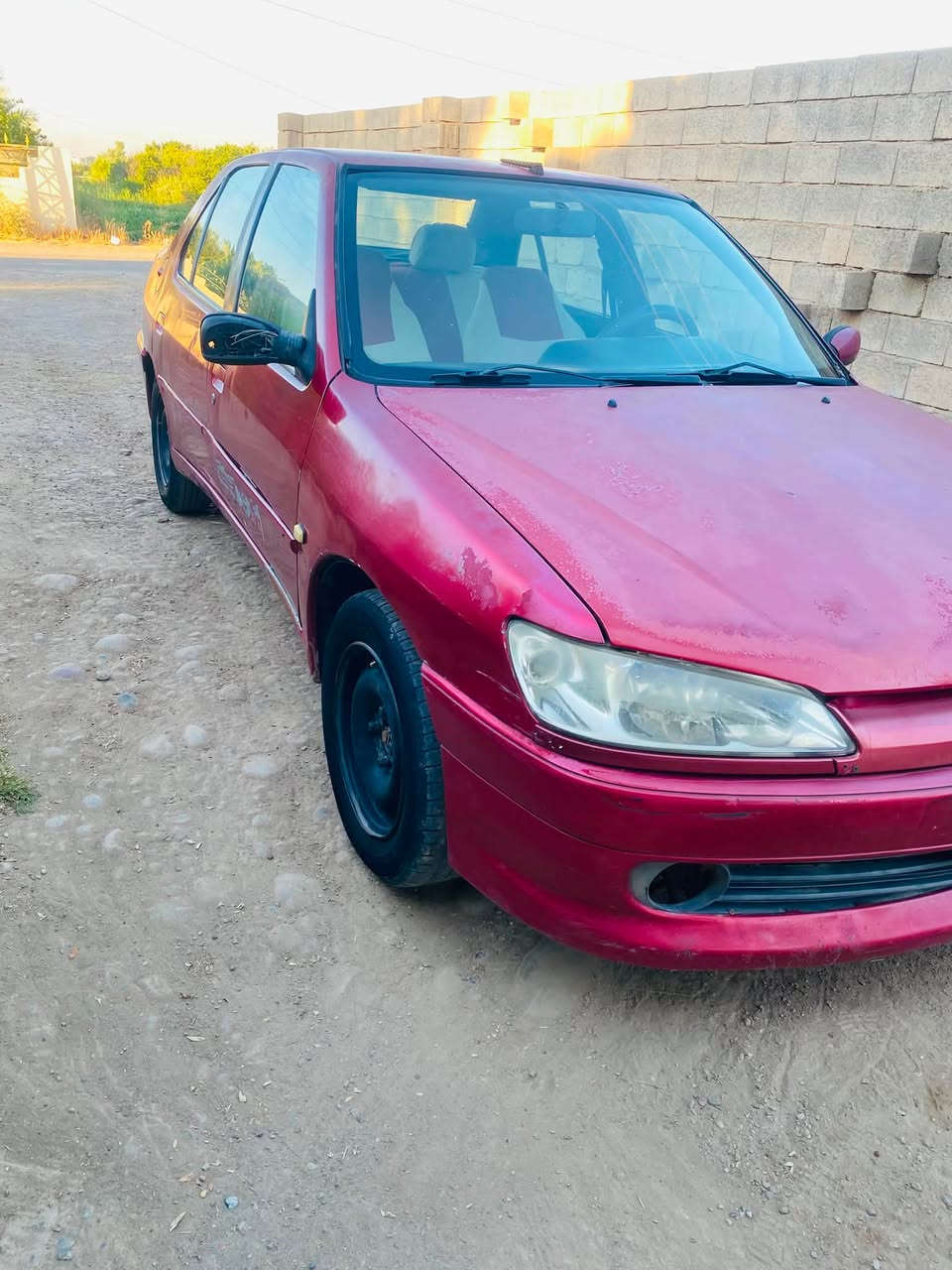 بيجو 306 للبيع  كير محرك شرط         تبريد شغال  تايرات نص عمر   السياره حره السعر. 27 وبيهه مجال  
***********
