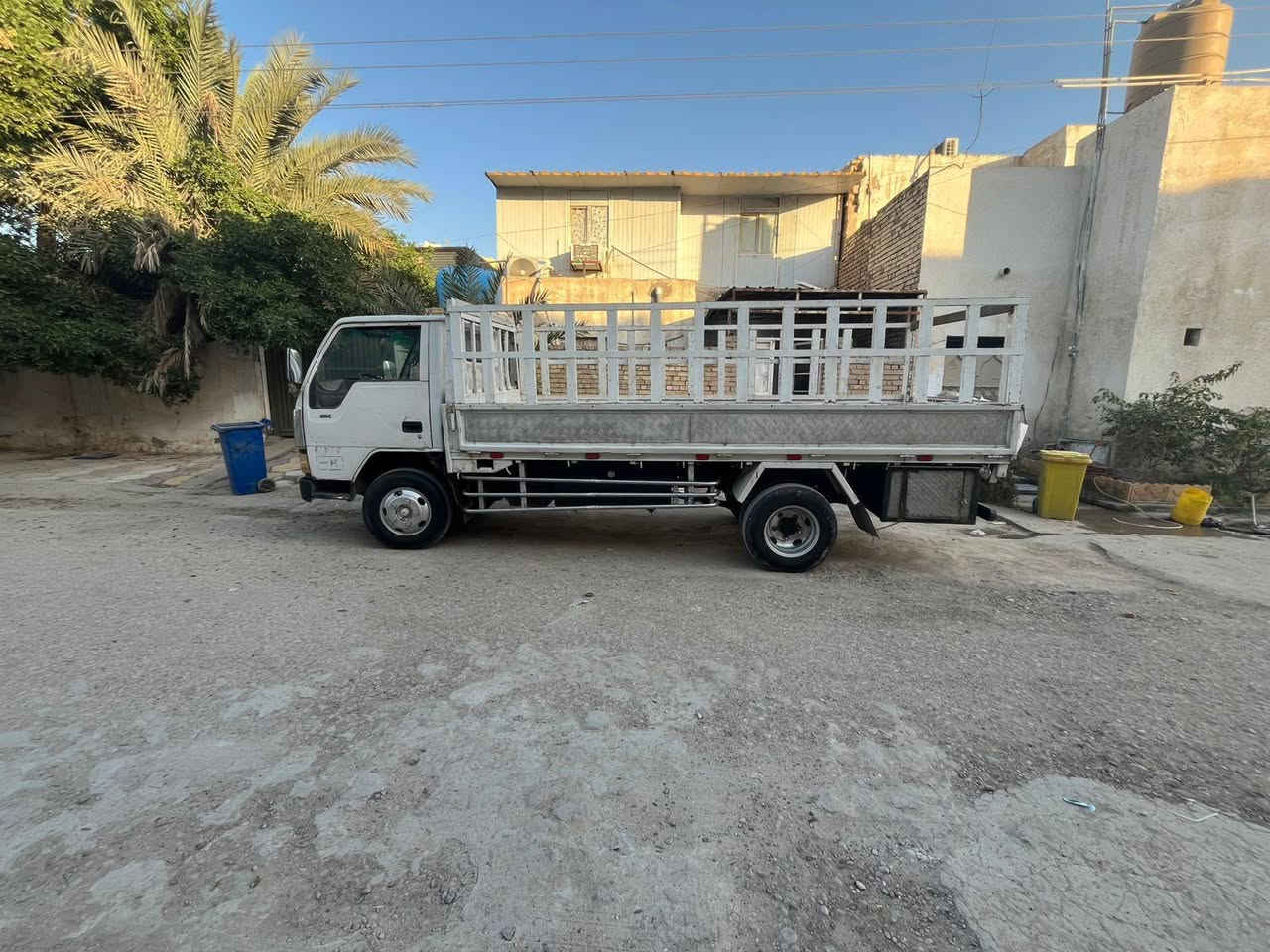 سلام عليكم كنتر مسيوبيشي 1991 كنتر عظم  مكاني ميسان العمارة اي مواصفات الاتصال على الرقم ***********
